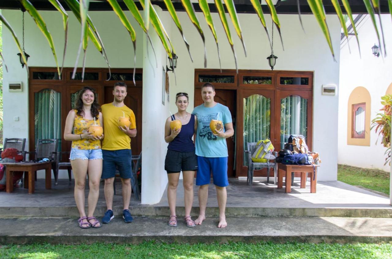 Hideaway Homestay Habarana Bagian luar foto