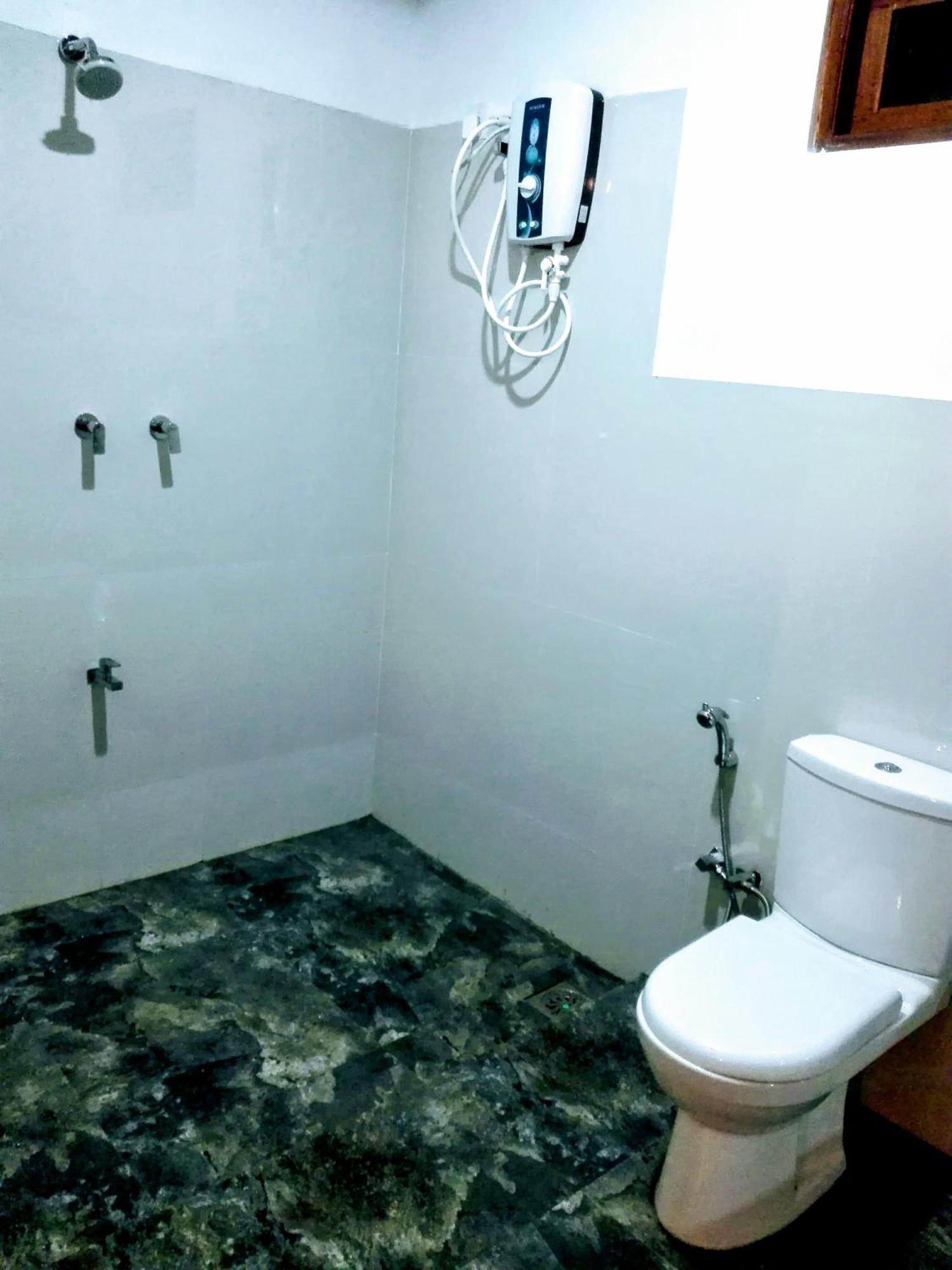 Hideaway Homestay Habarana Bagian luar foto