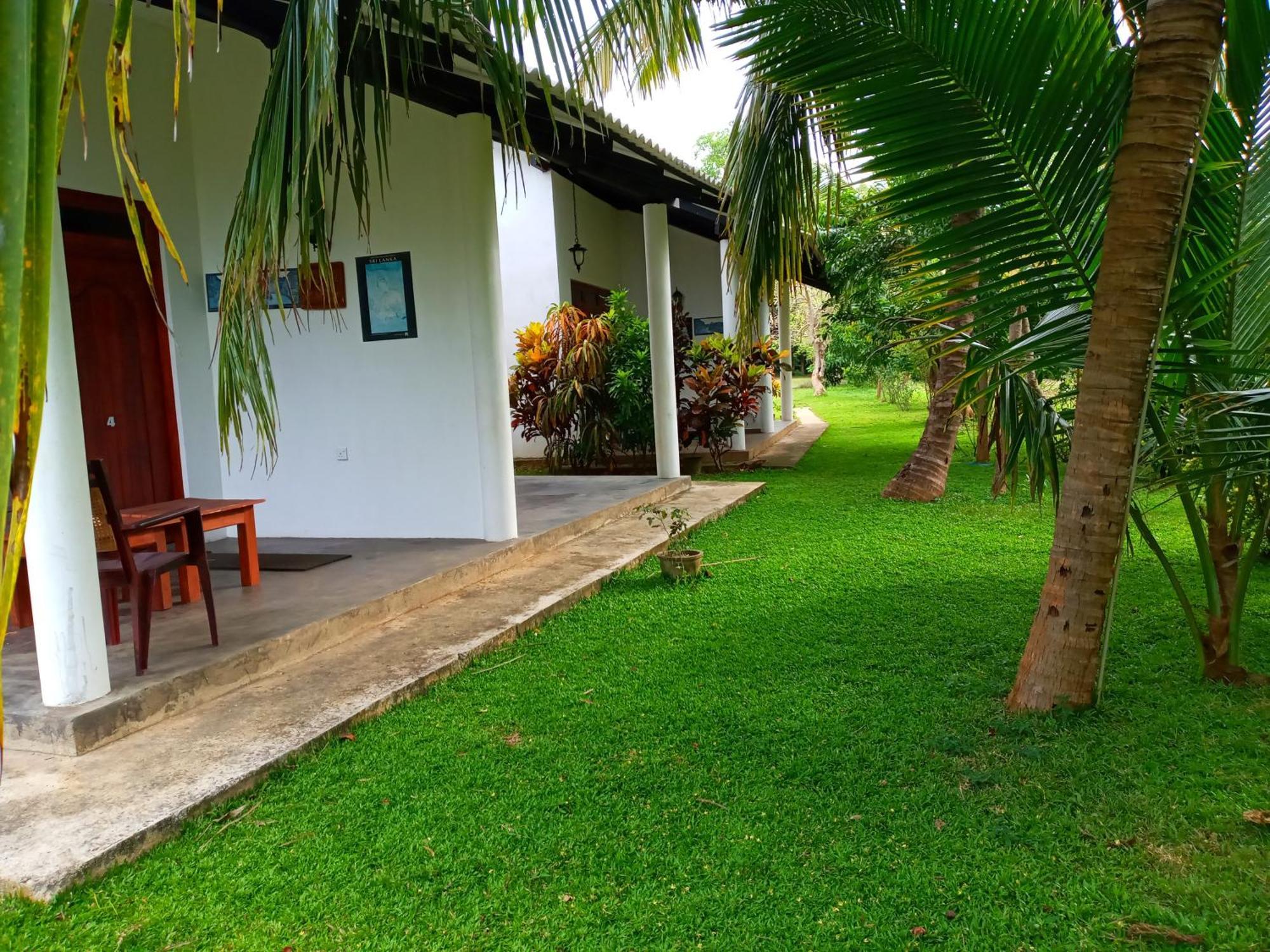Hideaway Homestay Habarana Bagian luar foto