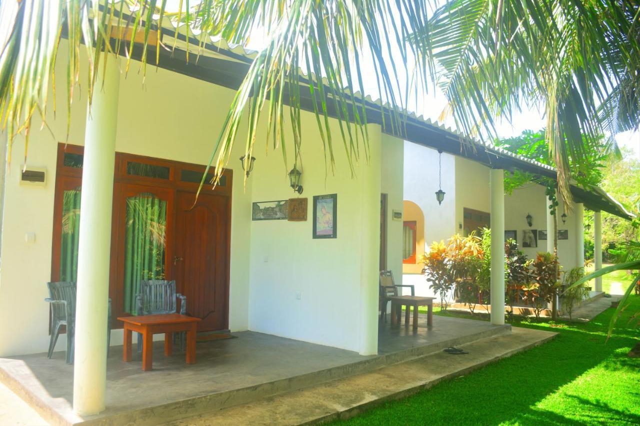 Hideaway Homestay Habarana Bagian luar foto