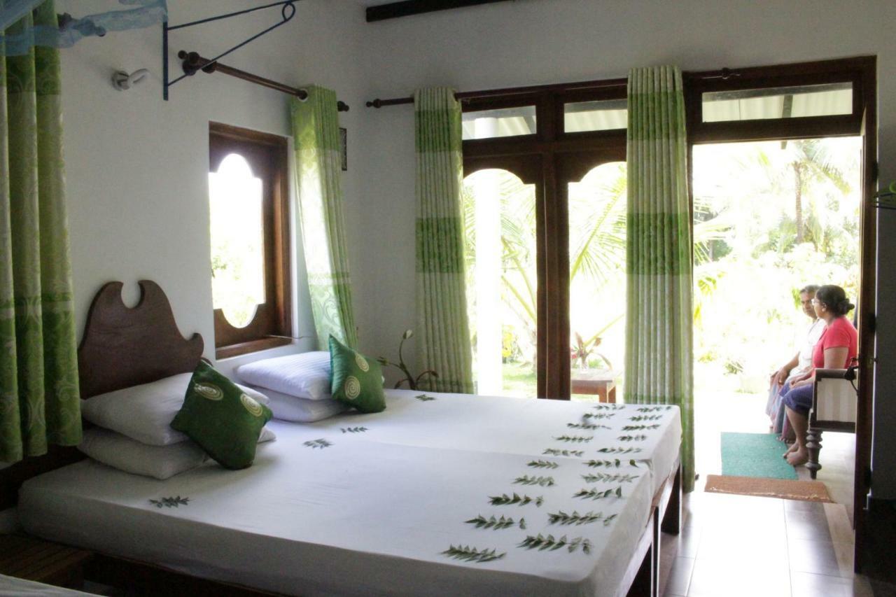 Hideaway Homestay Habarana Bagian luar foto